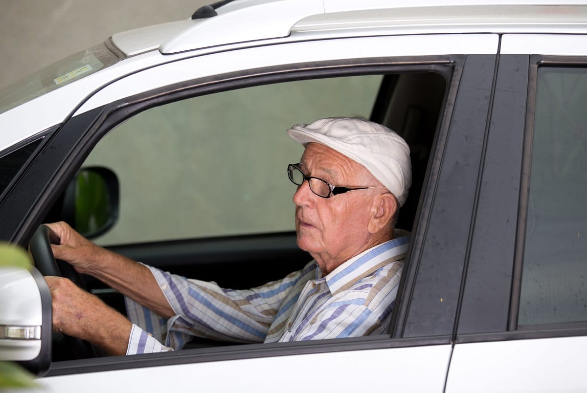 Senior-Citizen-driving-elderly.jpg